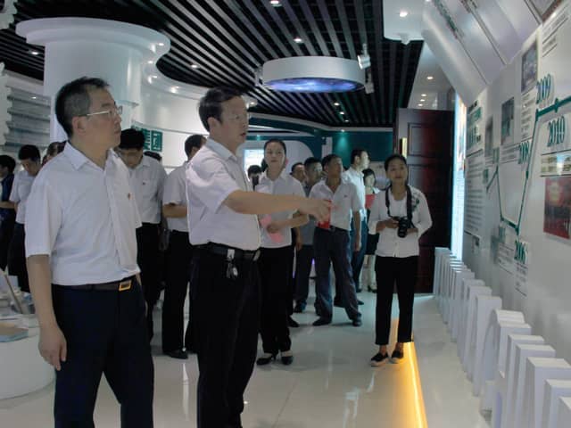 梁山县委常委、组织部部长王建一行莅临星空真人机械调研