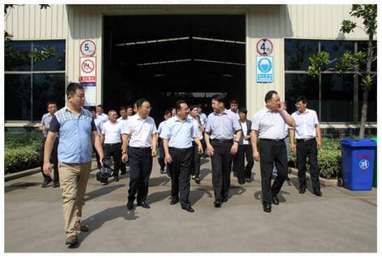 兖州区区委书记王宏伟一行莅临星空真人机械调研