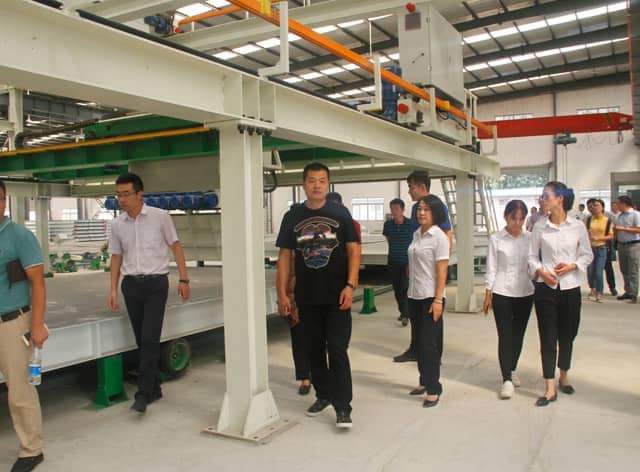 安徽省墙材协会会议暨装配式建筑研讨会在星空真人机械圆满召开