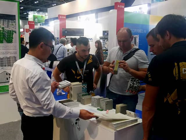 加快国际化步伐 星空真人机械亮相迪拜五大行业展