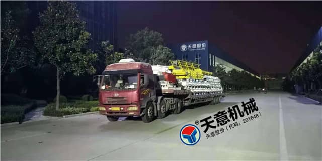 国庆时节星空真人机械发货忙