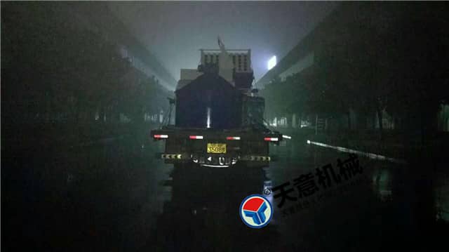 国庆时节星空真人机械发货忙