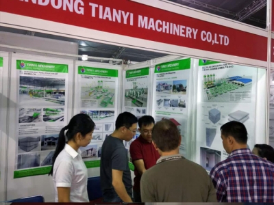 星空真人机械参展2016年越南建筑建材展览会