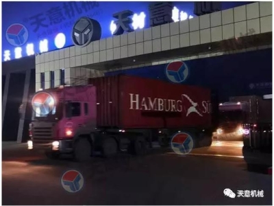 2018星空真人机械迎来发货小高潮